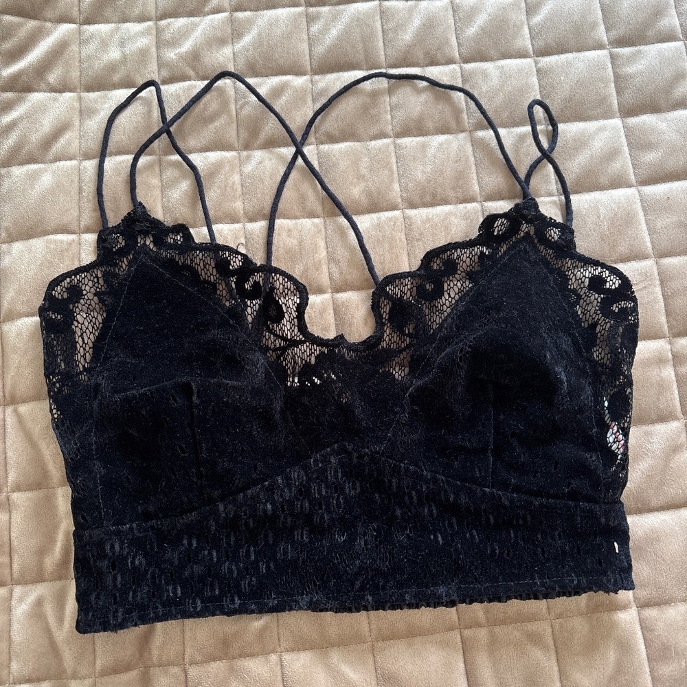 FP One crop top- Black